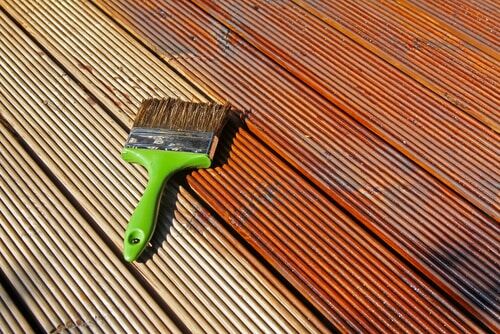 How To Apply Decking Oil - Step By Step Guide | Pyracantha.co.uk