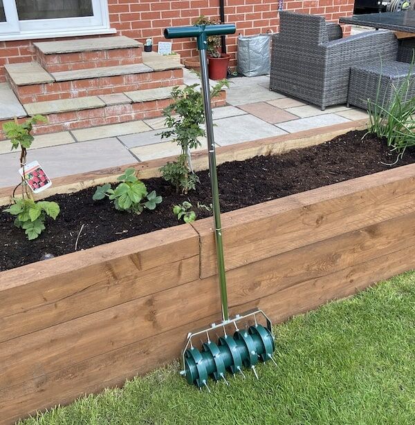 Top 5 Best Lawn Aerators - Real Testing & UK Review