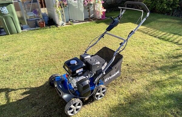 5 Best Petrol Lawn Scarifiers My Picks as a Professional Gardener